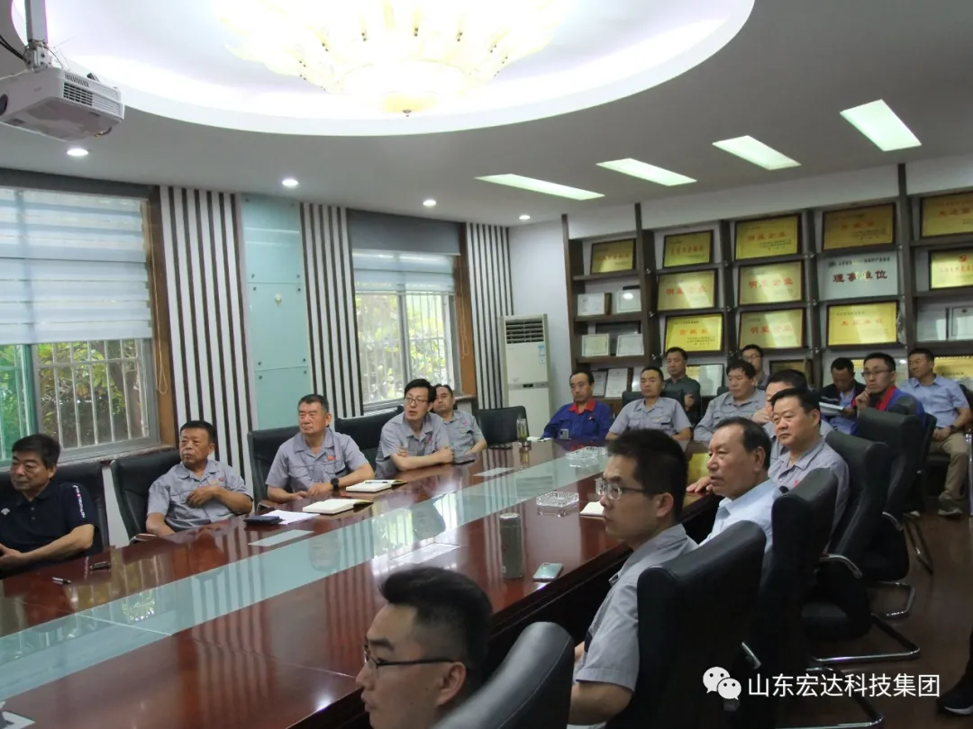 回望百年路 展望新征程---中国玩球官方网集团全体党员开展主题党日活动