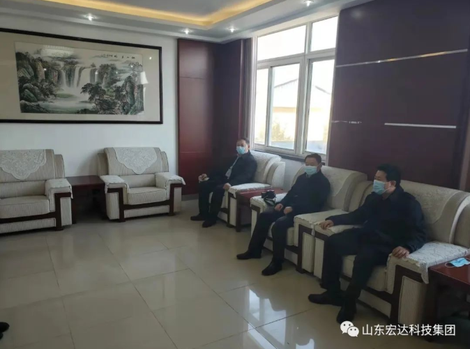 山东中国玩球官方网集团副总经理张广义到开发区派出所慰问